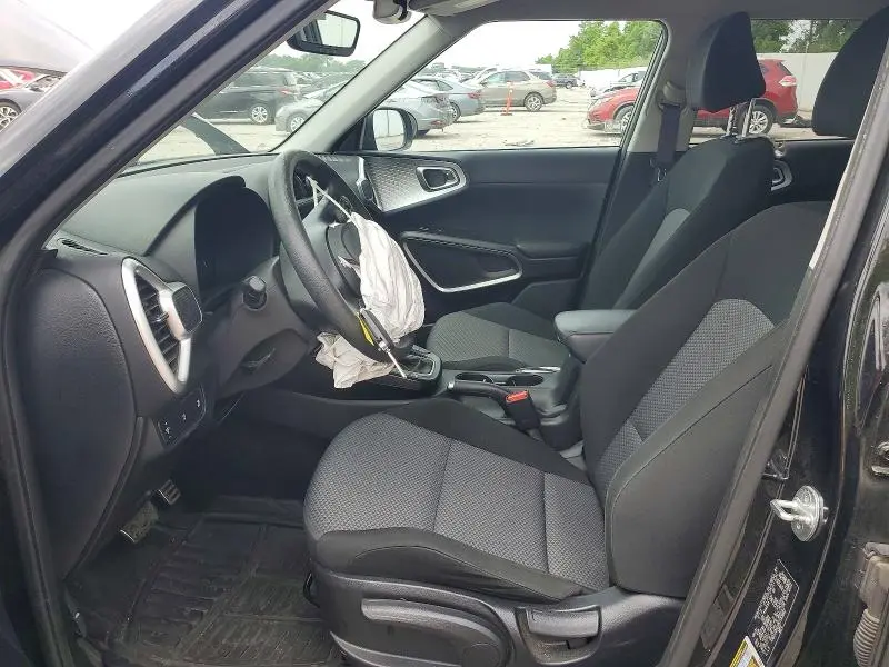 2022 KIA SOUL LX  