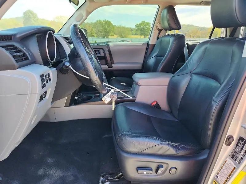 2010 TOYOTA 4RUNNER SR5  