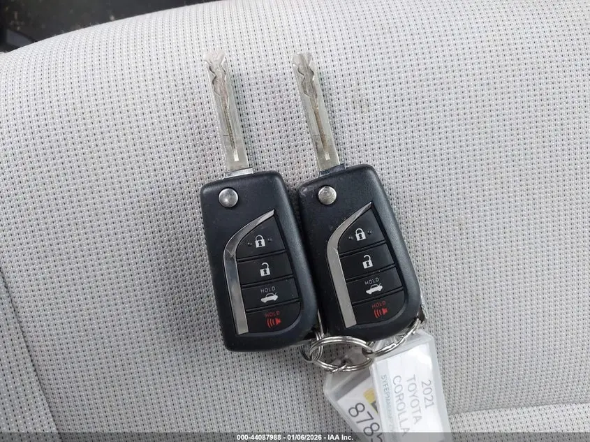 2021 TOYOTA COROLLA LE