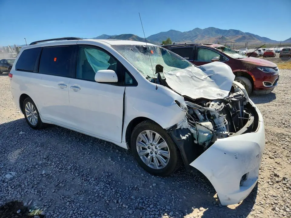 2013 TOYOTA SIENNA XLE 7-PASSENGER  