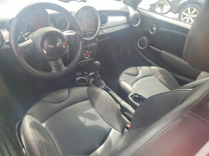 2015 MINI COOPER   