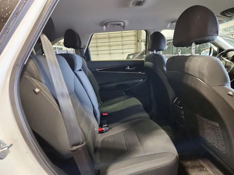 2018 KIA SORENTO LX  