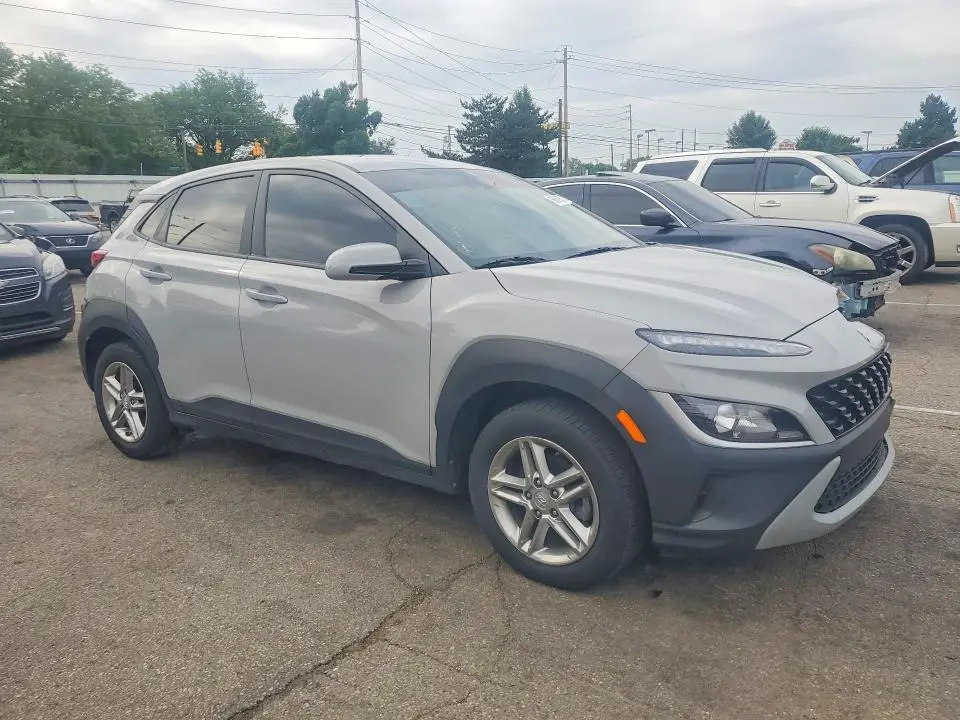 2022 HYUNDAI KONA SE  