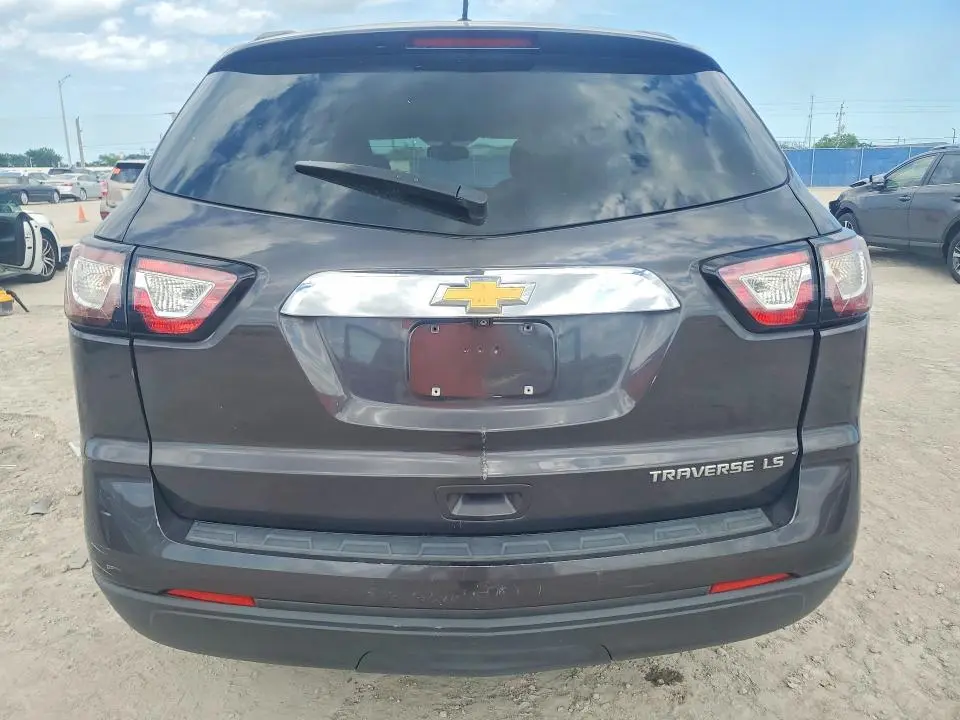 2015 CHEVROLET TRAVERSE LS  