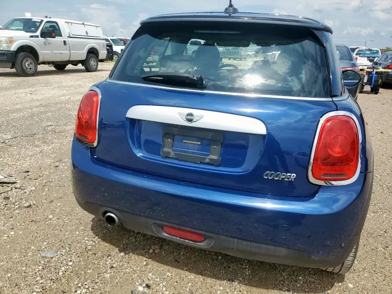 2015 MINI COOPER   