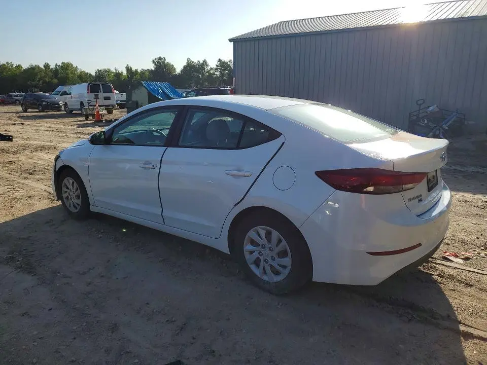 2018 HYUNDAI ELANTRA SE  