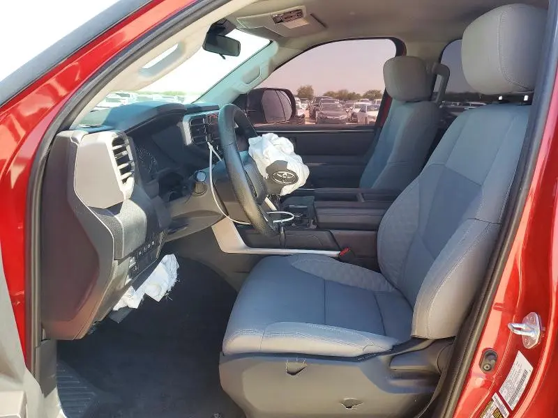 2022 TOYOTA TUNDRA SR5  