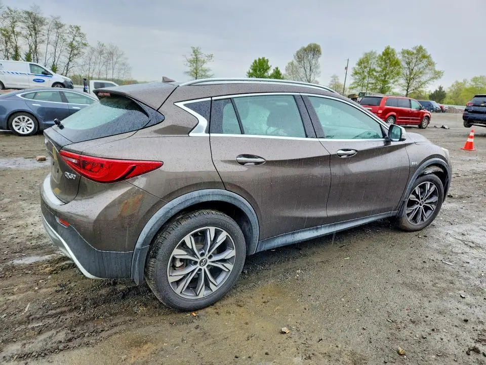 2017 INFINITI QX30 PREMIUM  