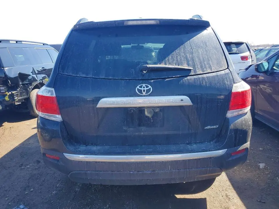 2011 TOYOTA HIGHLANDER LIMITED  