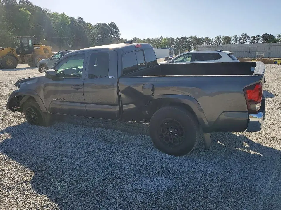 2020 TOYOTA TACOMA SR5 V6  