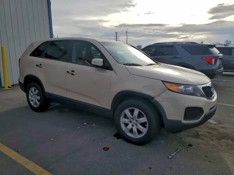 2011 KIA SORENTO BASE  