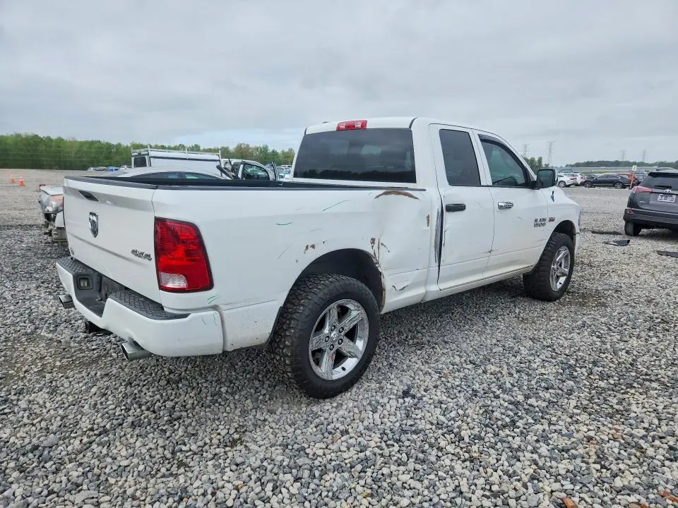 2014 RAM 1500 ST  
