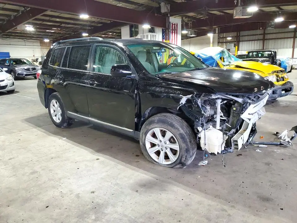 2013 TOYOTA HIGHLANDER PLUS  