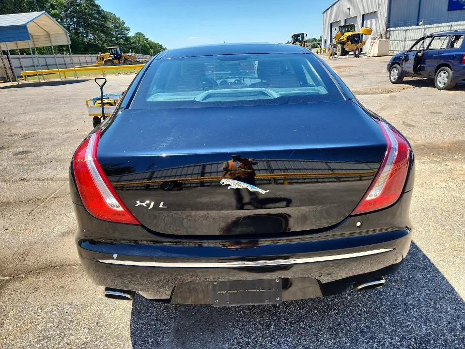 2011 JAGUAR XJL   