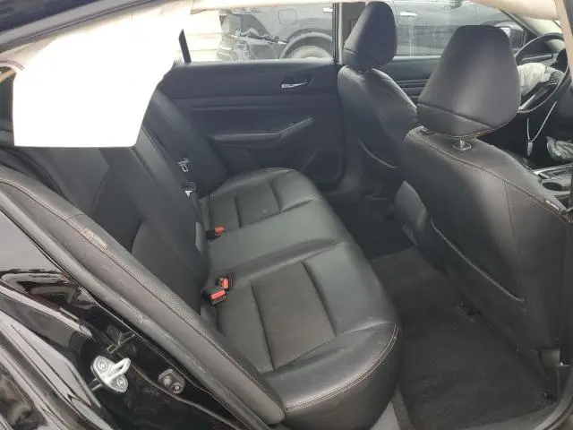 2019 NISSAN ALTIMA SR