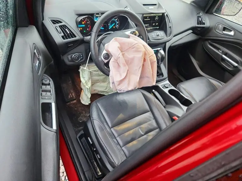 2015 FORD ESCAPE SE  