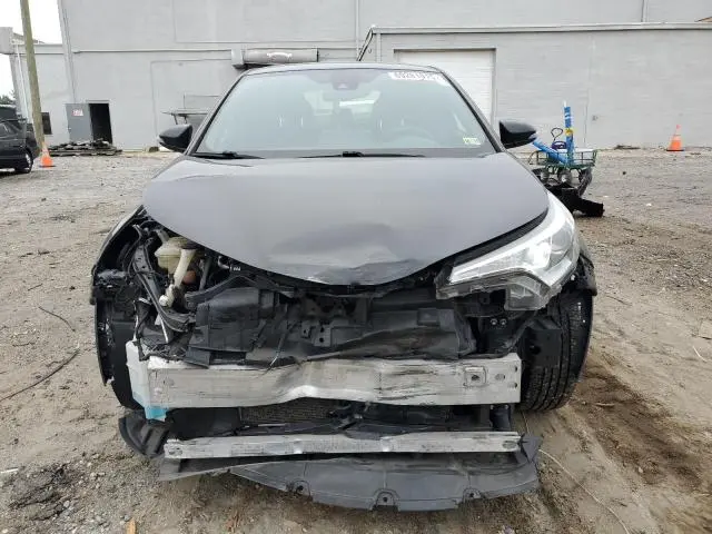 2019 TOYOTA C-HR XLE  