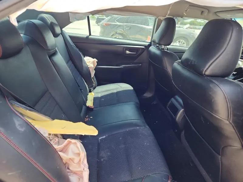 2017 TOYOTA CAMRY SE  