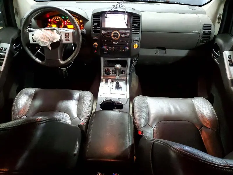 2011 NISSAN PATHFINDER S  