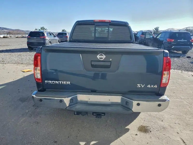 2017 NISSAN FRONTIER SV  