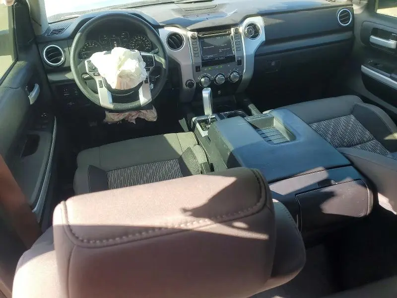 2019 TOYOTA TUNDRA SR5  