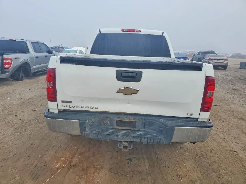 2011 CHEVROLET SILVERADO C1500 LS  
