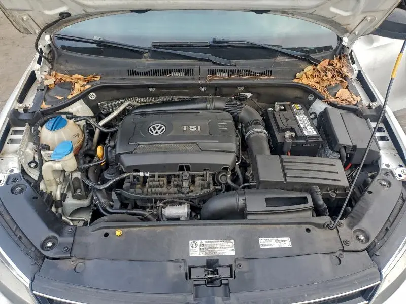 2015 VOLKSWAGEN JETTA SE  