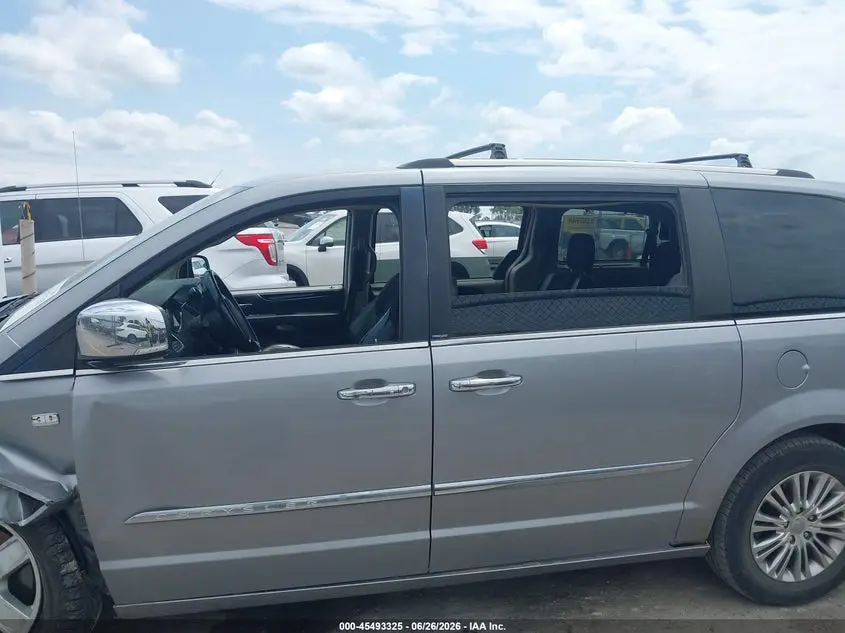 2014 CHRYSLER TOWN & COUNTRY TOURING-L 30TH ANNIVERSARY