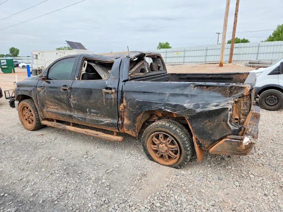 2017 TOYOTA TUNDRA SR5  