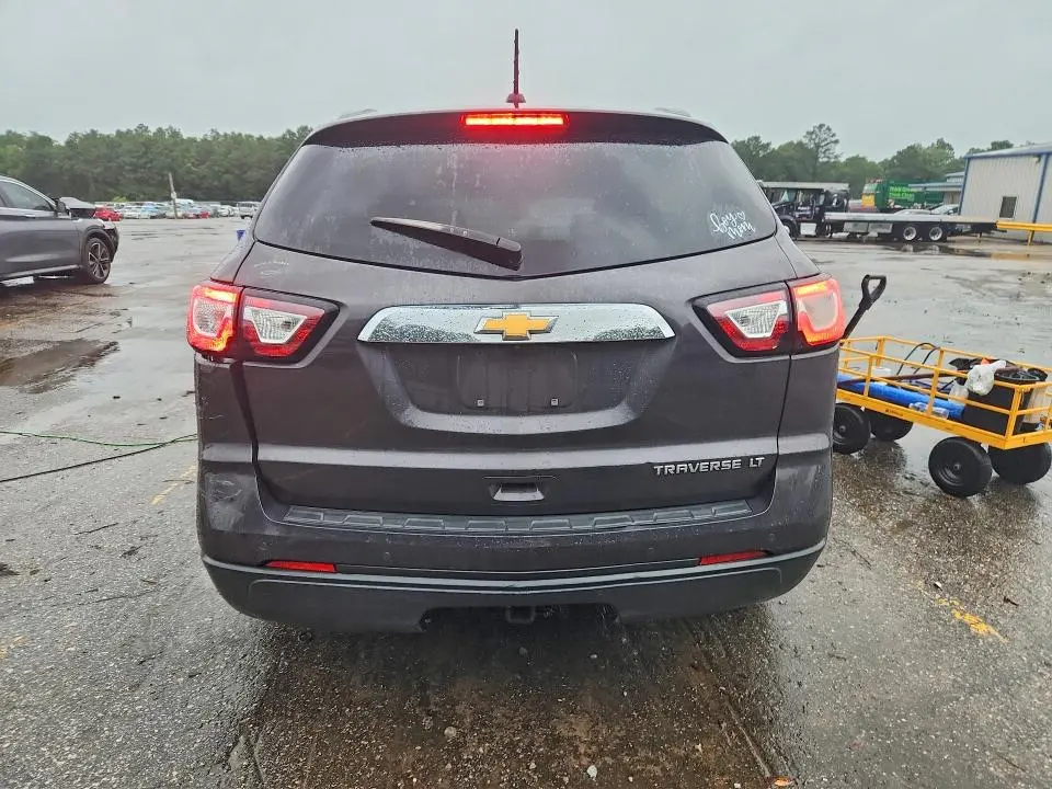 2016 CHEVROLET TRAVERSE LT  