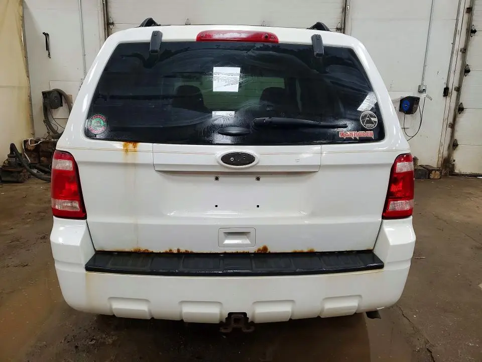 2011 FORD ESCAPE XLT  