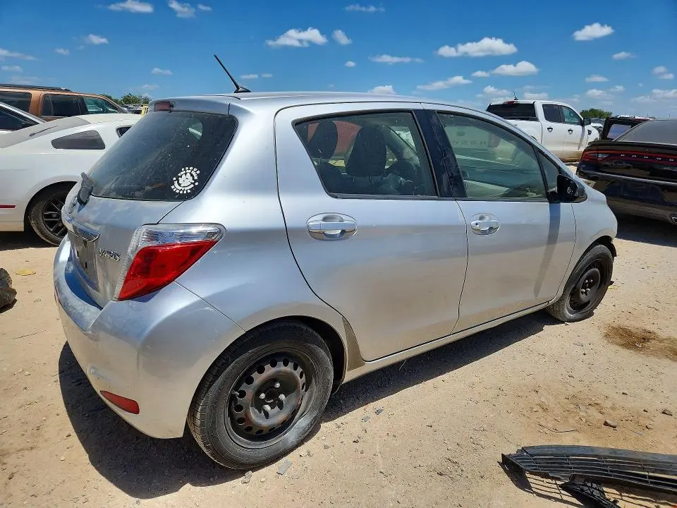 2012 TOYOTA YARIS 5-DOOR L  