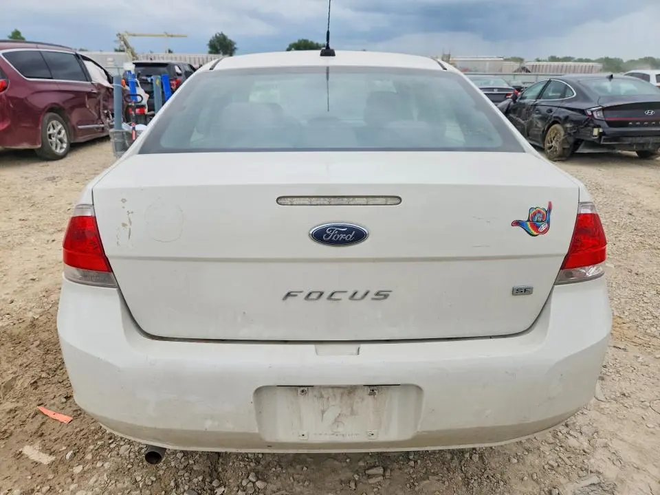 2011 FORD FOCUS SE  