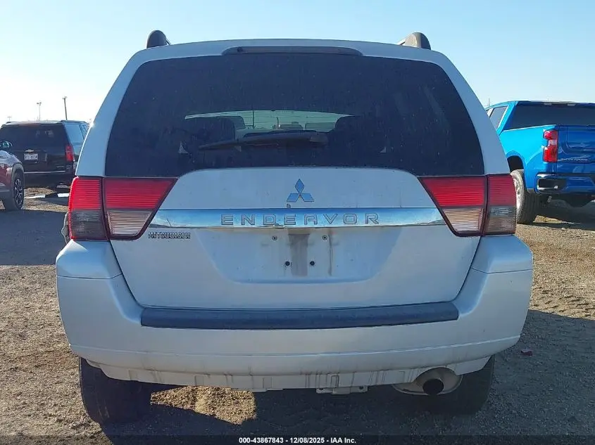 2011 MITSUBISHI ENDEAVOR  