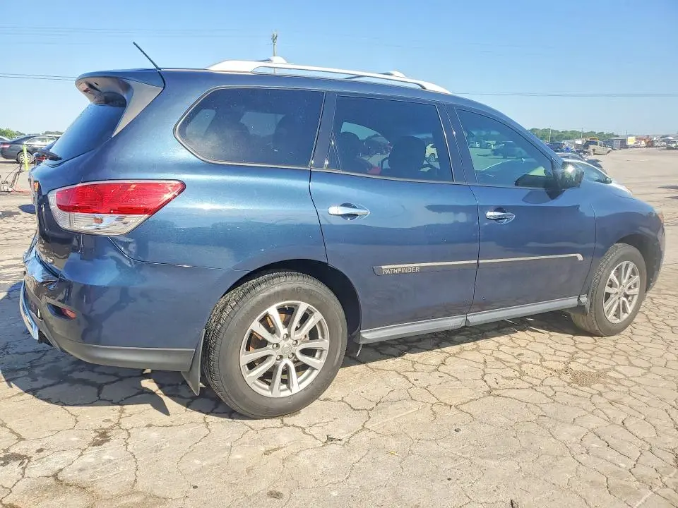 2016 NISSAN PATHFINDER S  
