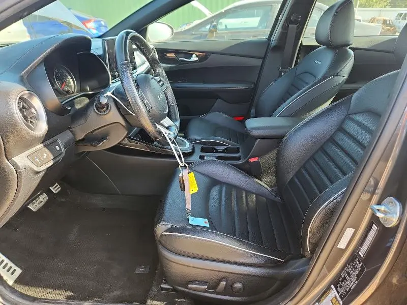 2022 KIA FORTE GT LINE  