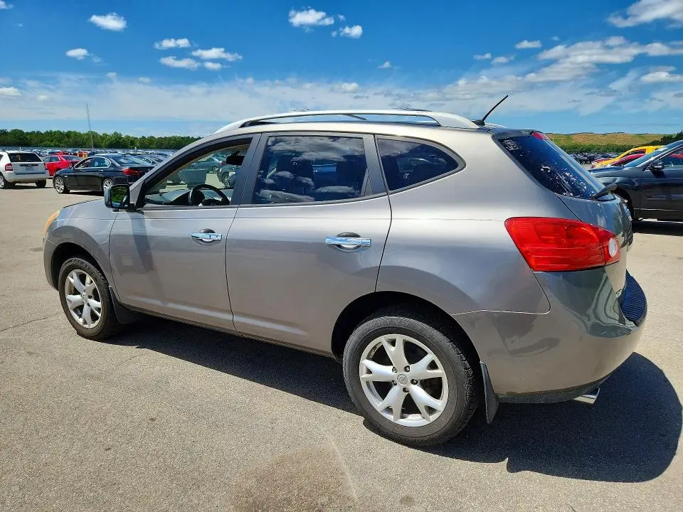 2010 NISSAN ROGUE S  