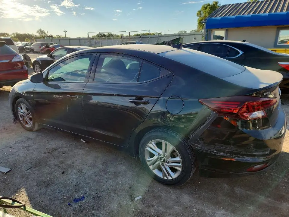 2020 HYUNDAI ELANTRA SEL  
