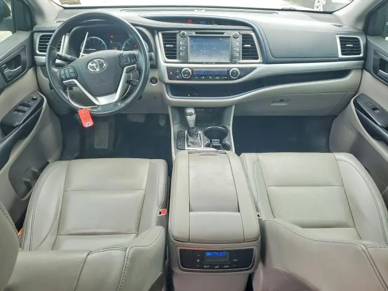 2019 TOYOTA HIGHLANDER XLE  