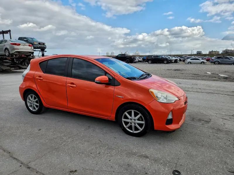 2014 TOYOTA PRIUS C THREE  