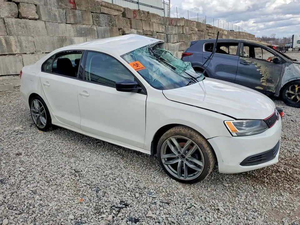 2012 VOLKSWAGEN JETTA   