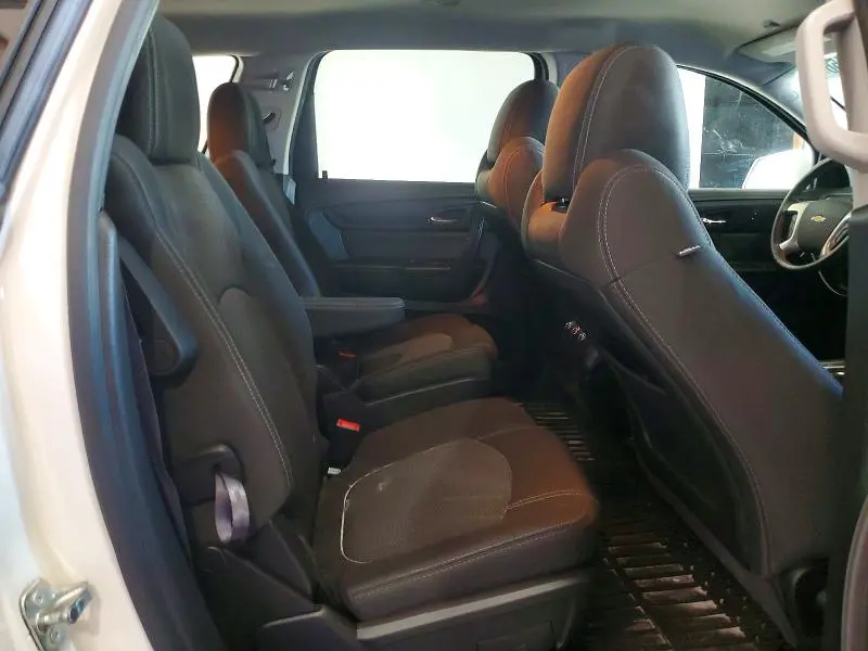 2015 CHEVROLET TRAVERSE LT  