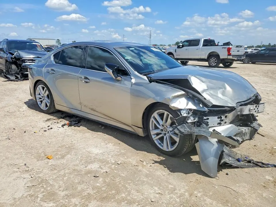 2021 LEXUS IS 300  