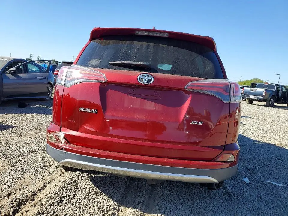 2018 TOYOTA RAV4 XLE  