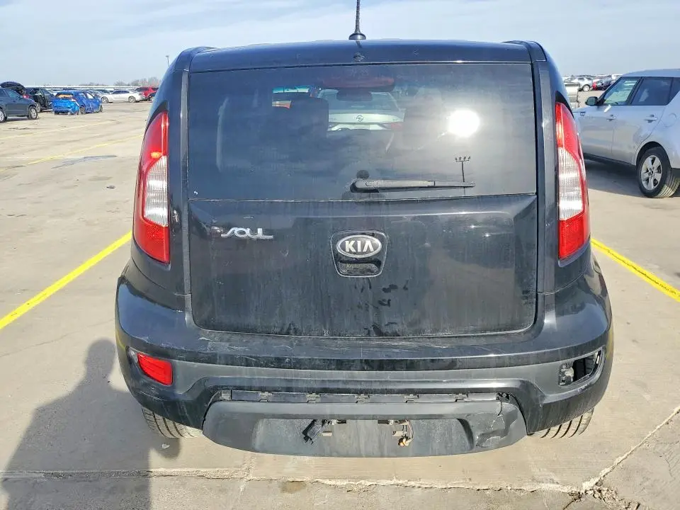 2011 KIA SOUL +  