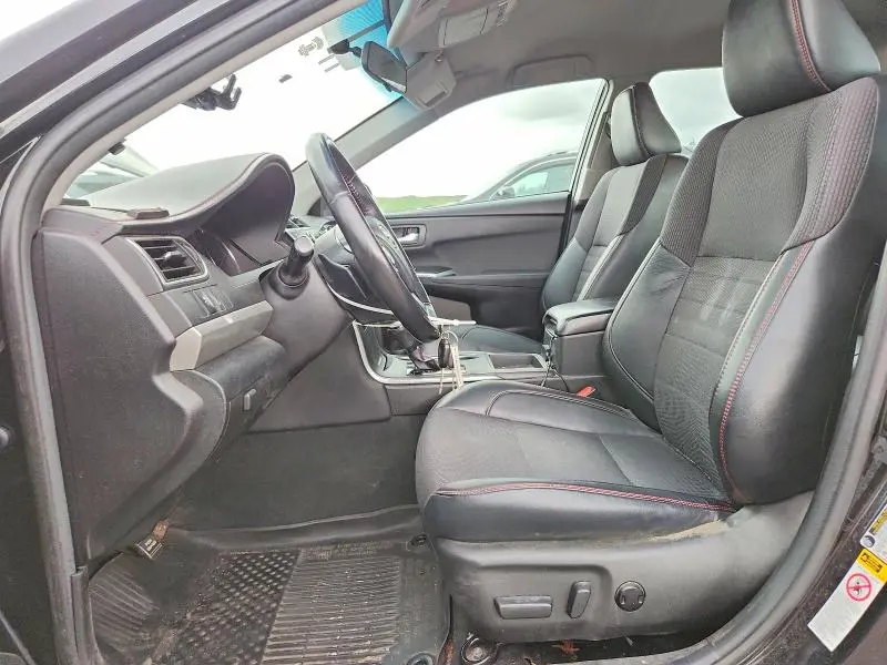 2017 TOYOTA CAMRY SE  