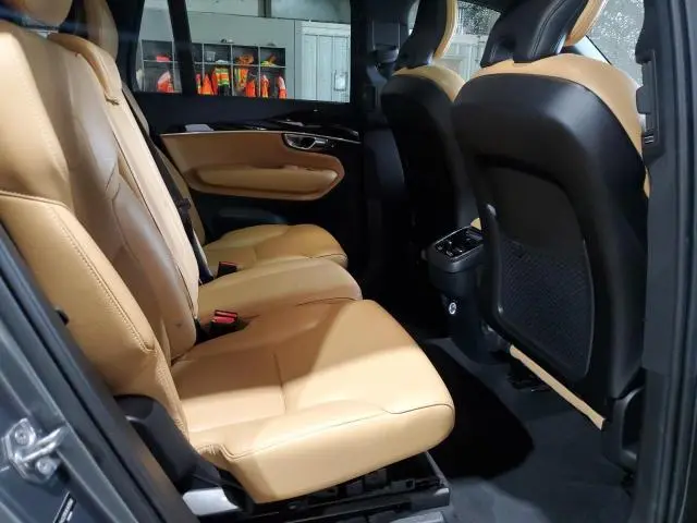 2019 VOLVO XC90 T6 MOMENTUM  