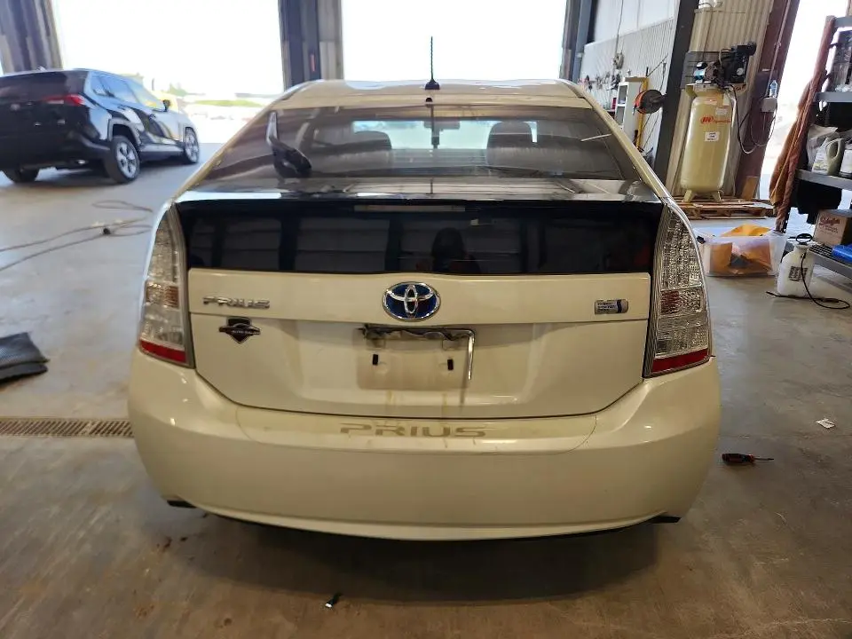 2011 TOYOTA PRIUS TWO  