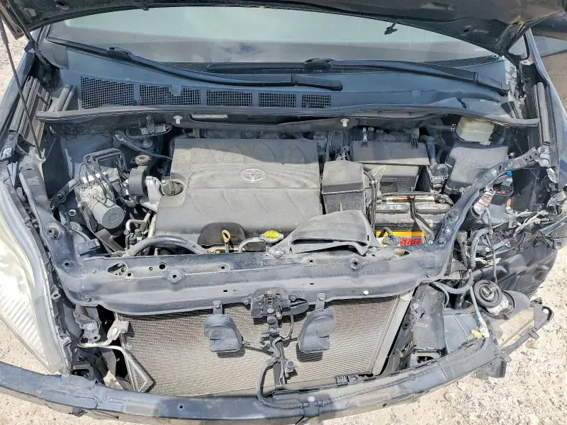 2015 TOYOTA SIENNA XLE PREMIUM 8-PASSENGER  