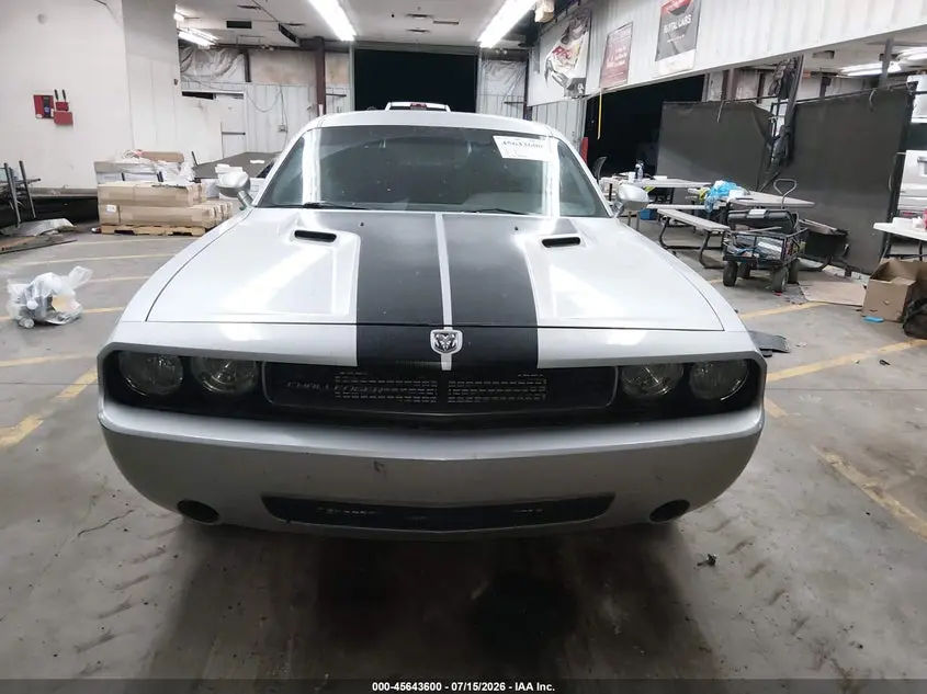 2010 DODGE CHALLENGER SE